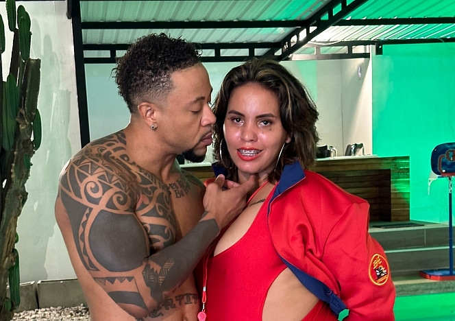 cda_270_Kelly Gomez and Eddie Jaye BAE Watch in COLUMBIA pt1